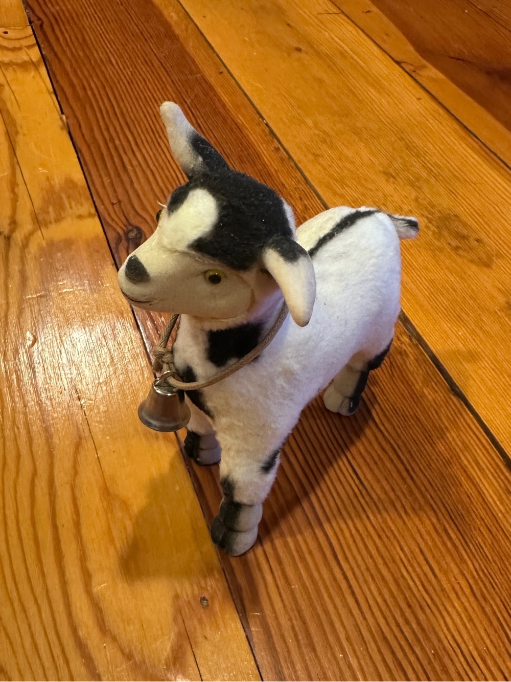 American Girl Doll Sombrita the Baby Goat - Picture 2 of 3